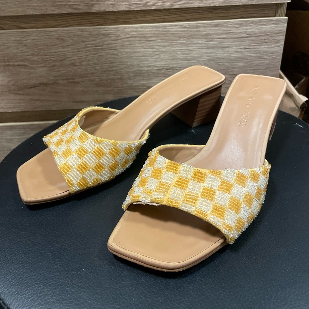 Who Wear What ‘Emily Slide Sandal” 7.5 kitten heel mule